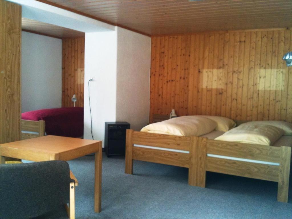 Hotel Stalden Lutschental Quarto foto